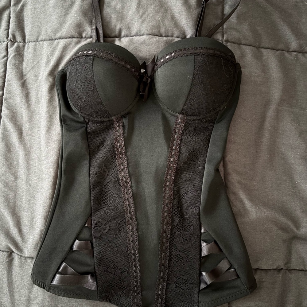 Elegant Black Bustier with Lace Details